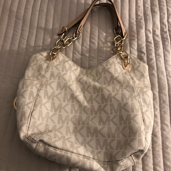 Michael Kors purse - Picture 2 of 4